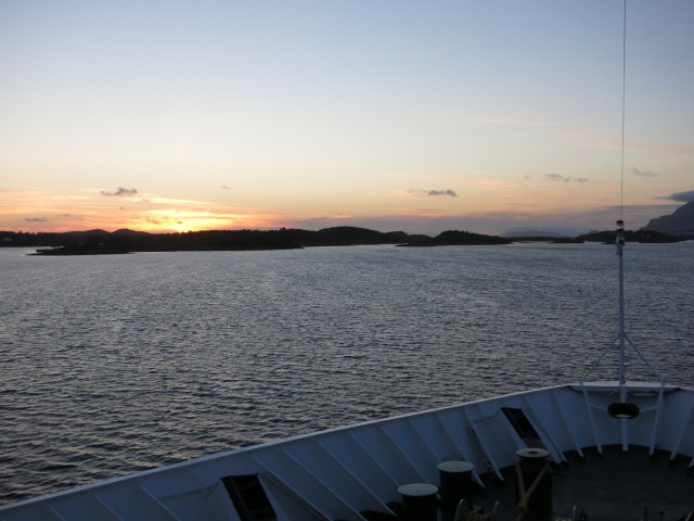 Hurtigruten_2015-06-20_00-34-1